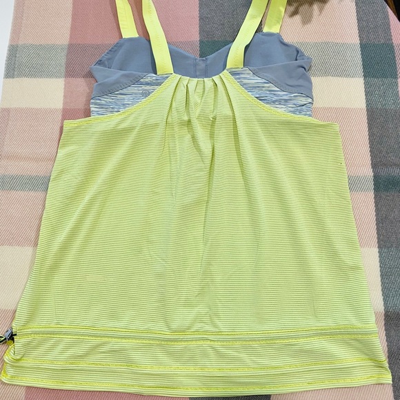Lululemon Run Back on Track Tank Yellow - Picture 6 of 11